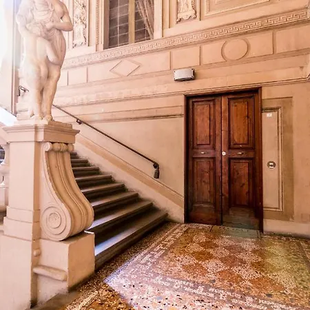 Familybo Santo Stefano Apartmán *