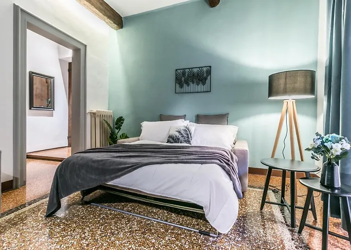 Familybo Santo Stefano Apartment *