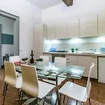Familybo Santo Stefano Apartment